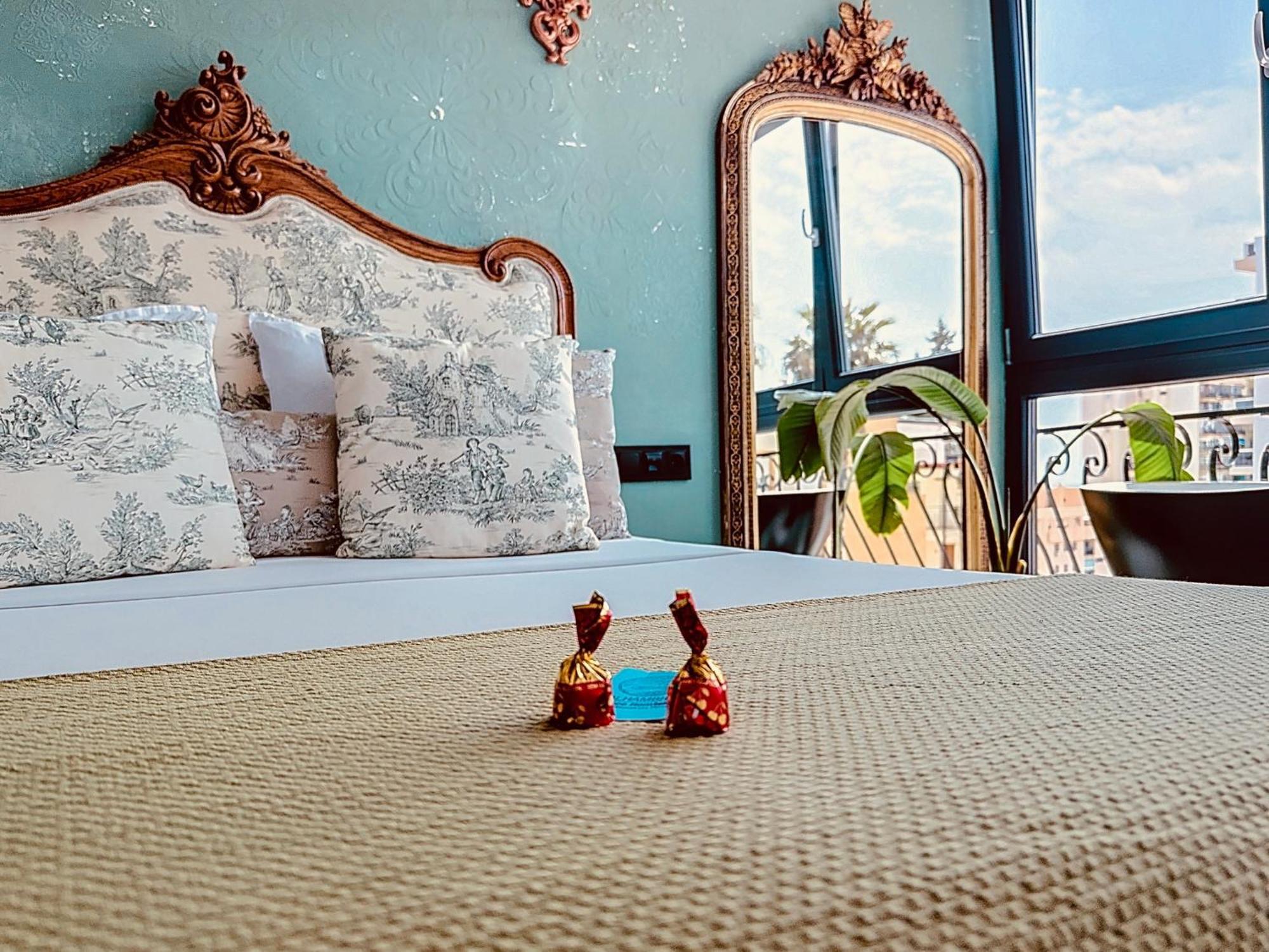 Alhambra Deco Homtels Apartment Torremolinos Bagian luar foto