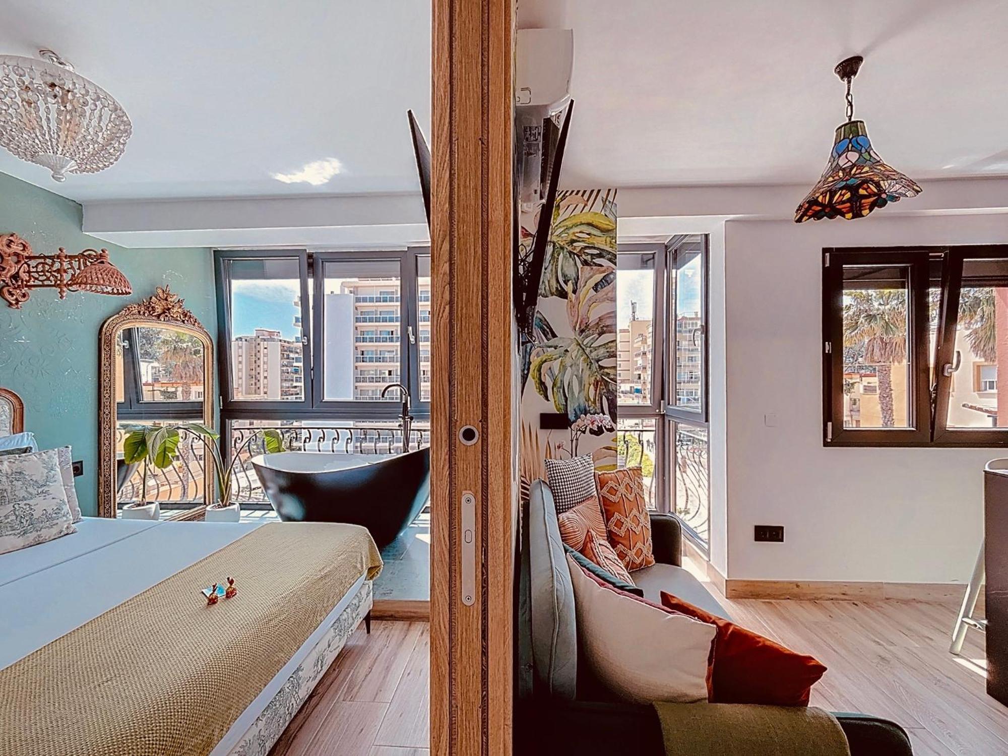 Alhambra Deco Homtels Apartment Torremolinos Bagian luar foto