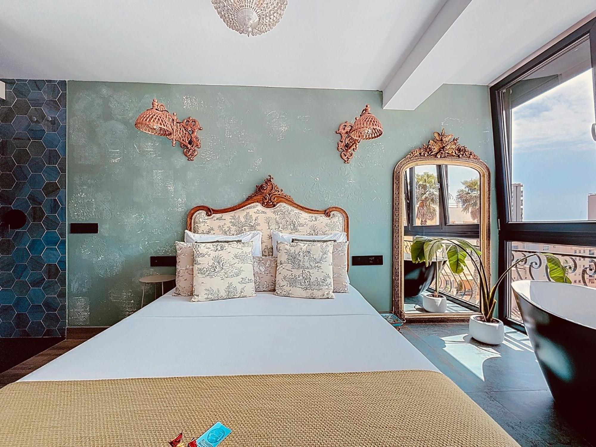 Alhambra Deco Homtels Apartment Torremolinos Bagian luar foto