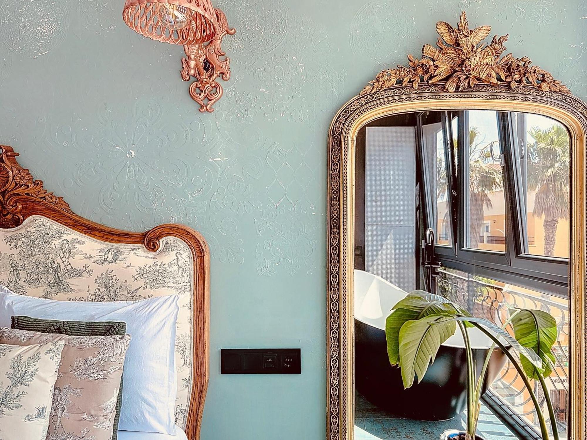 Alhambra Deco Homtels Apartment Torremolinos Bagian luar foto