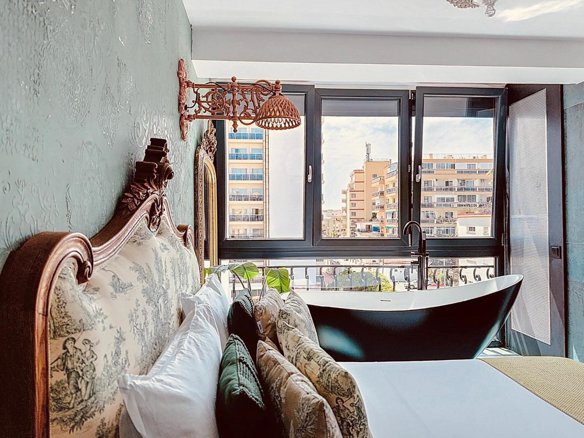 Alhambra Deco Homtels Apartment Torremolinos Bagian luar foto